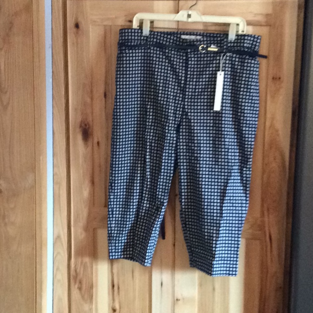 Gloria Vanderbilt Capris